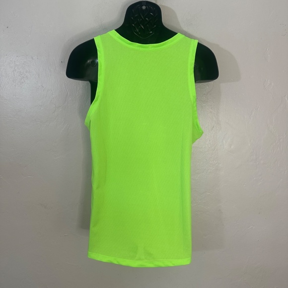 Code 22 Mesh Gel Logo Tank Top Large Gently worn 100% polyester pinpoint mesh - Picture 3 of 4